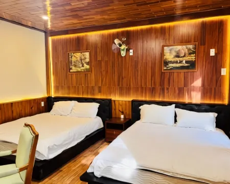 Homestay Thac Lien Khuong 德重縣酒店