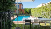 Parkview Motor Inn and Apartments - Pools