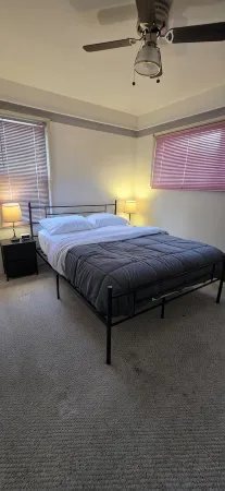 Cozy 2BR - Fast Wi-Fi - HWY Exit