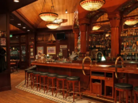 พิเออร์ 5 โรงแรม บัลติมอร์ โรงแรมในบัลติมอร์