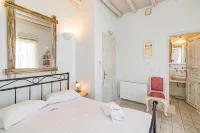 Vincenzo Family Rooms