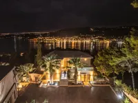 Core Luxury Suites - Pensions