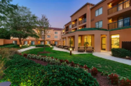 Courtyard Richmond Airport