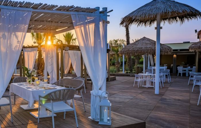 Pareus Beach Resort