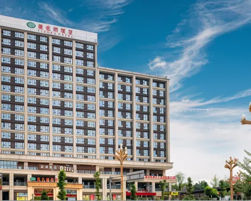 Vienna Hotel Emei Mountain high-speed railway station Maluqiao Street Hotels in Emeishan City