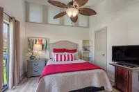 Lake Conroe Waterfront Updated 3Br Condo with Pools, Paddle Boards & Views - balcony