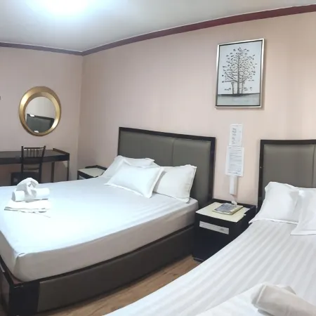 Meaco Royal Hotel - Taytay