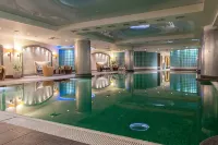 Regent Warsaw Hotel - Pools
