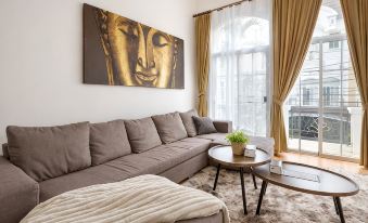 3BR Family Home | 8 Guests | Pool Access | Bangkok