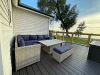 1000 Islands Waterfront Cottage - 鄉村度假屋