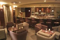DoubleTree by Hilton Montreal Airport - bar