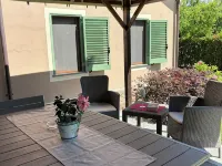 MANDOLATA - cottage with garden, shared pool, private veranda Hotels in Gallicano