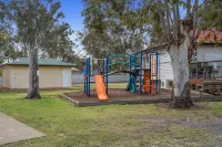 Crows Nest Tourist Park - Pet friendly