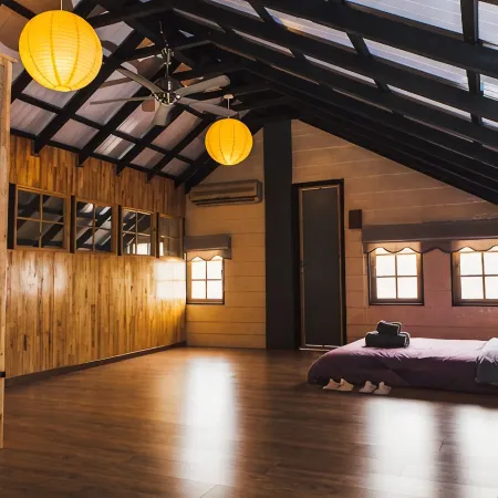 Looe Mansion@Pinjistation (15pax 6br)