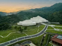 Howard Johnson Maitreya Plaza Xikou - Mountain view