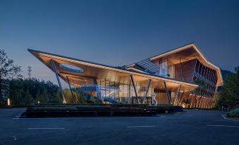 Yucheng Chunsanli Art Holiday Hotel
