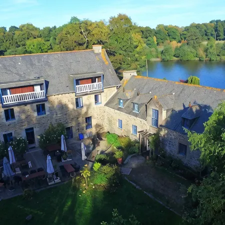 Logis Hotel le Manoir des Portes