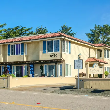 Blue Dolphin Inn