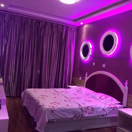 24-hour Hotel