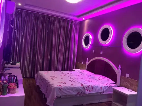 24-hour Hotel - parcheggio