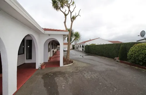 Hacienda Motel