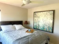 Oceanfront Dolphin Views at the Edge of the USA. 2-Bed 1-Bath Pet-Friendly. - バルコニー