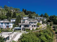 Valeni Boutique Hotel & Luxury Spa فنادق في ماكرينيتسا