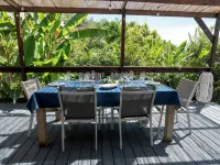 Villa fully equipped, for 8, swimming pool, 4 air-conditioned bedrooms Hotels in Paopao