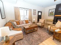 The Aniston; Brand new home in downtown New Albany minutes away from Louisville! Hotels in Floyd County