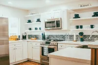 Private Pool Paradise! 3BR Fort Myers House w/ WiFi & A/C - Wifi