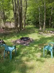 Comfortable Camper a few miles off thruway and area attractions. Fire ring wood - 2-Star