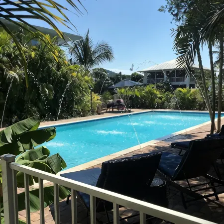 Tropical 5BR Paradise,  Private Pool, Hot Tub, Canal Access – Sleeps 12