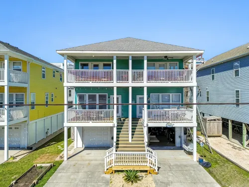 Entire Home In Carolina Beach, North Carolina 1 Block from the Beach