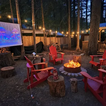 Magic Mushroom A-Frame Cabin with wood-burning hottub