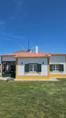 Casa do Moinho, between the Lagoon and Óbidos Castle - สระว่ายน้ำส่วนตัว