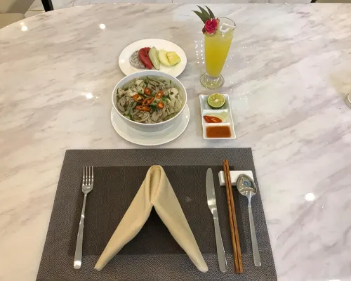 Vienna Royal Hotel Bac Ninh Питание Photos