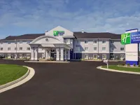 Holiday Inn Express & Suites NORTH FREMONT by IHG Hotels in Sandusky County