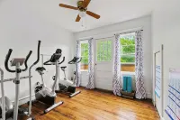 Walk Downtown~Game Room~Gym~Fire Pit~Hammock! - Gym
