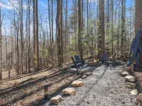 NEW Mountain Modern Hideaway! - Walk to Disc Golf Hotels in McDowell County