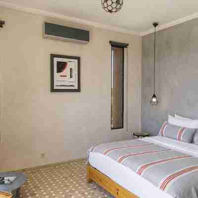 Villa 4 bedrooms heated pool house staff Rooms