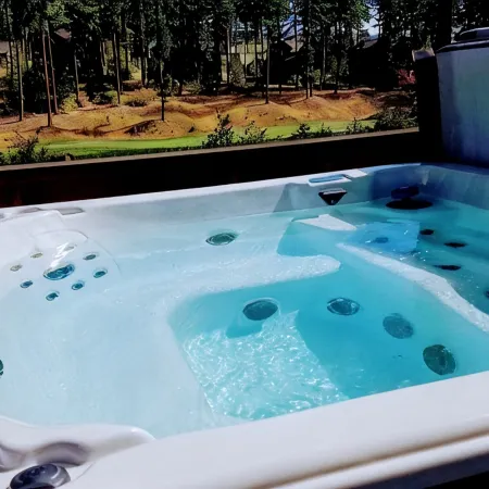 MUST SEE Suncadia Luxury -hot tub -fire pit -on golf course -central location