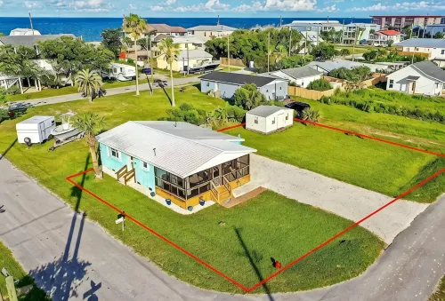 Newly listed beach bungalow just steps away from the beach!