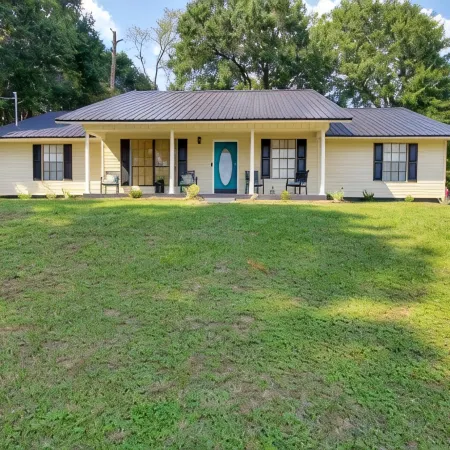 3Br, 2Ba, 6 beds, 5 min from Fort Novosel