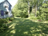 Country Home with Babbling Brook and Pond View- Minutes to Berkshire East Resort - Homestays
