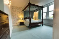 Spacious stylish house for group stays in  beautiful Buxton, pet friendly. - 3-Star