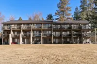 Amazing WATERFRONT GETAWAY with Views of Gorgeous Flathead Lake