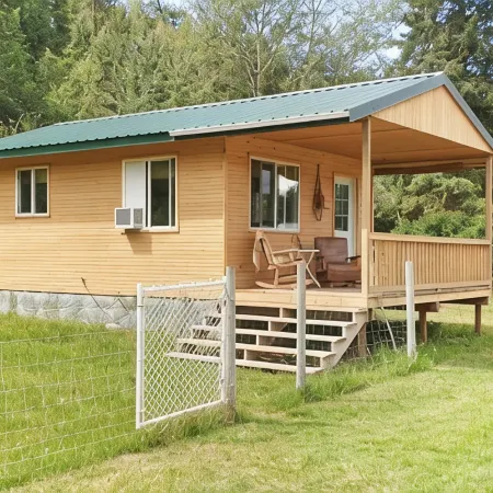 Cozy Cabin in Kettle Valley