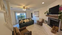 Charming and Quiet Townhome Conveniently located - balcony