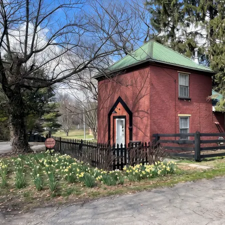 Welcome to Bourbon Oak Smokehouse, in the heart of Bardstown, KY