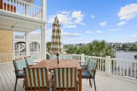 Luxurious Sunset Beach Home On The Water With Pool, Boat Dock and Golf Cart - WiFi